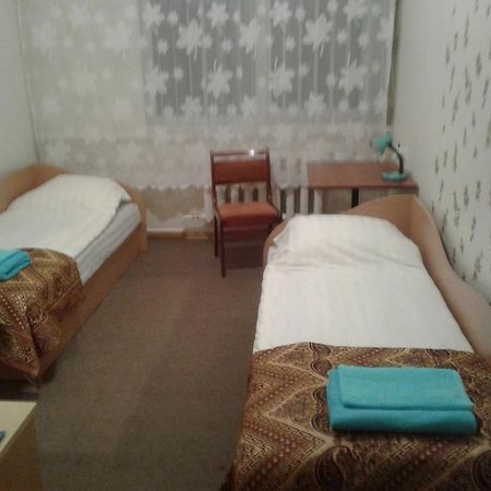 Viesu Maja Ezerkalns Hotell Krāslava Exteriör bild