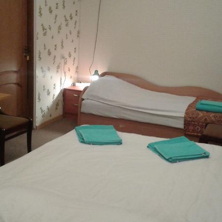 Viesu Maja Ezerkalns Hotell Krāslava Exteriör bild