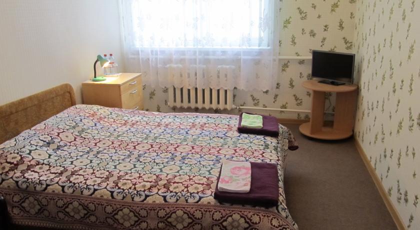 Viesu Maja Ezerkalns Hotell Krāslava Rum bild