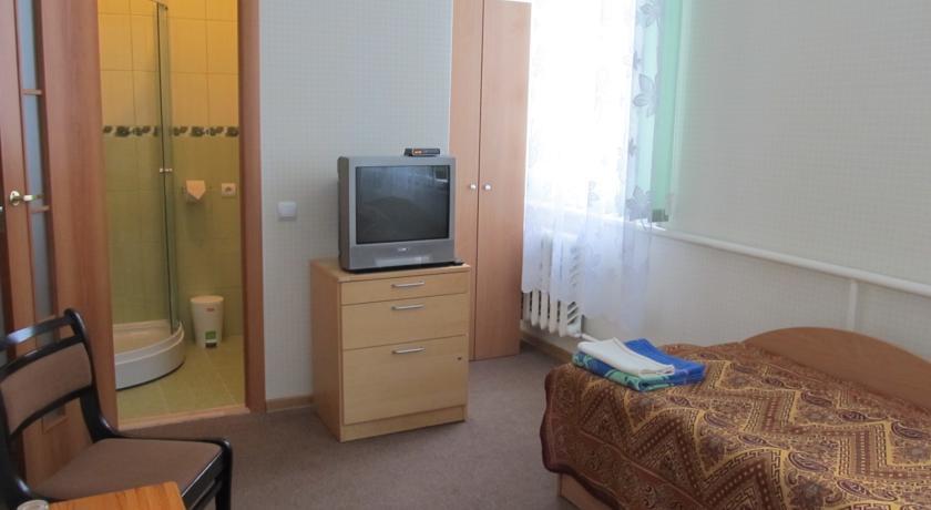 Viesu Maja Ezerkalns Hotell Krāslava Rum bild