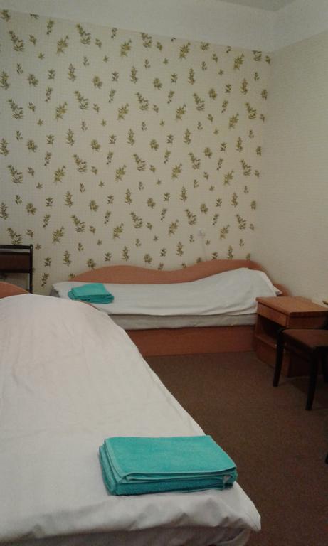 Viesu Maja Ezerkalns Hotell Krāslava Exteriör bild