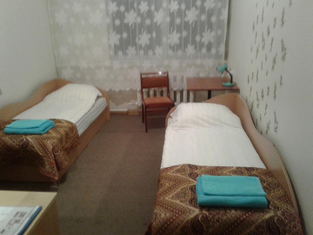 Viesu Maja Ezerkalns Hotell Krāslava Exteriör bild